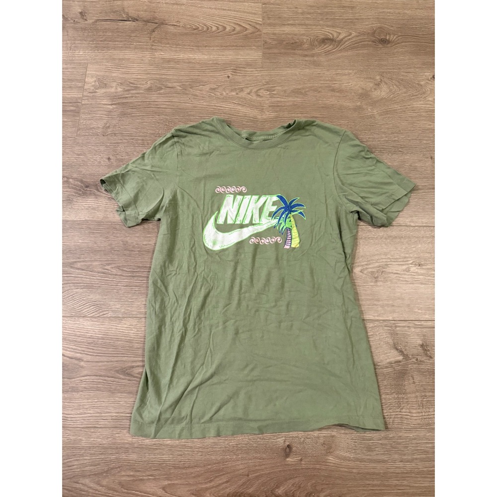 Nike green and white palm tree‎ t-shirt – Size S Summer